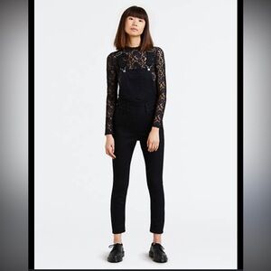 Levi's Women's Black Skinny Overalls
